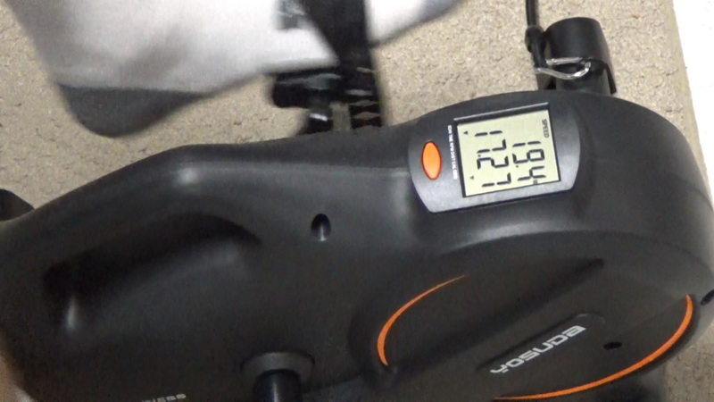 Yosuda YBM-2 Under Desk Stationary Bike Review LCD screen