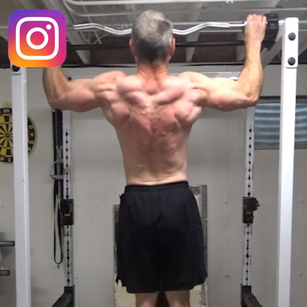 Fat & Wide Grip EZ Bar Pull-Ups