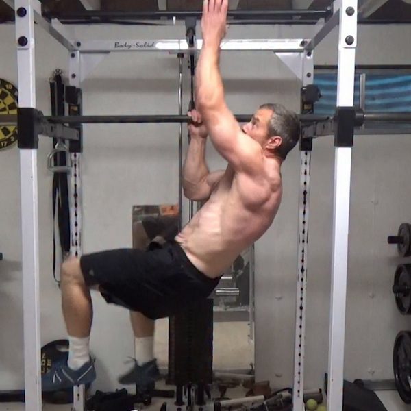 Uneven Bar Climbing Pull-Ups