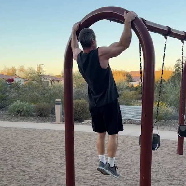 Overhand Playground Pull-Ups